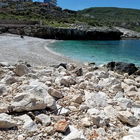 Vila Sulozeqi Apartman *