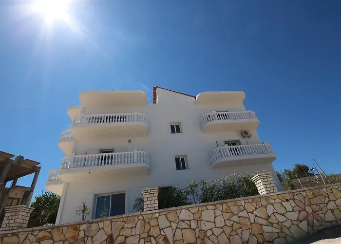 شقة Vila Sulozeqi *