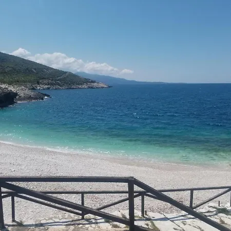 Apartment Vila Sulozeqi Sarande