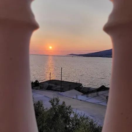 Vila Sulozeqi Sarande