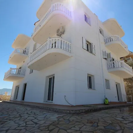 Vila Sulozeqi Apartament Saranda
