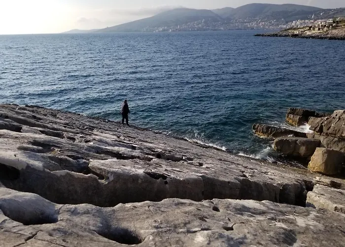 Vila Sulozeqi Sarande