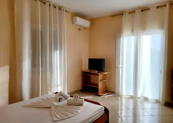 Vila Sulozeqi Apartment Sarande