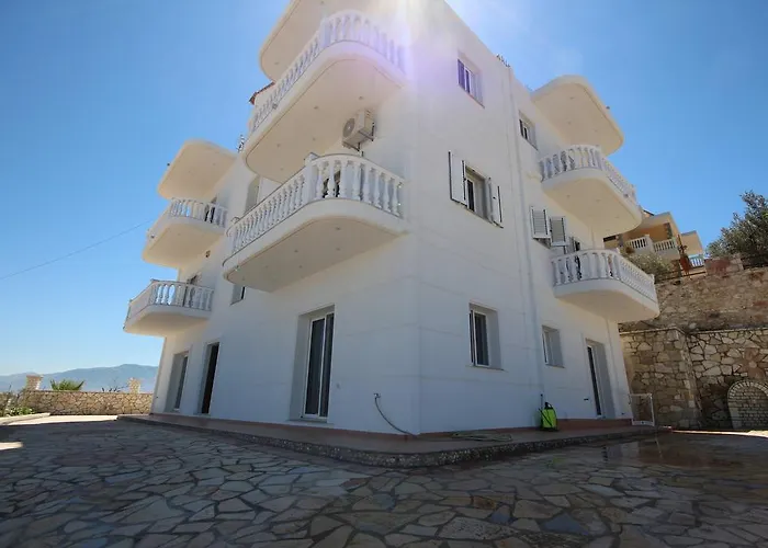 Vila Sulozeqi Apartment Sarande